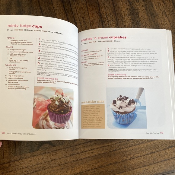 Betty Crocker The Big Book Of Cupcakes Paperback Party Baking Cookbook - Picture 4 of 7